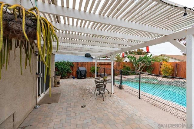 9563 Vista Secunda, San Diego, CA 92129