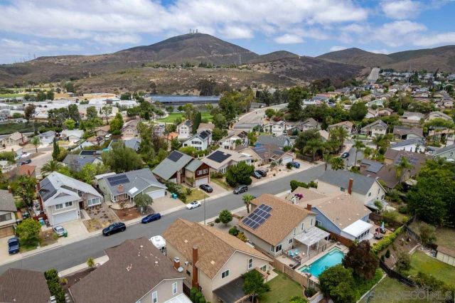 9563 Vista Secunda, San Diego, CA 92129