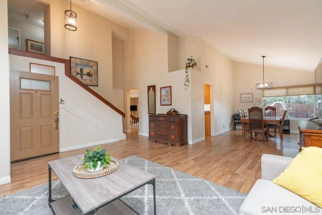 9563 Vista Secunda, San Diego, CA 92129