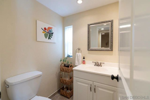 9563 Vista Secunda, San Diego, CA 92129
