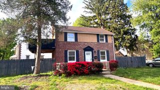 1029 LAMB RD, Secane, PA 19018