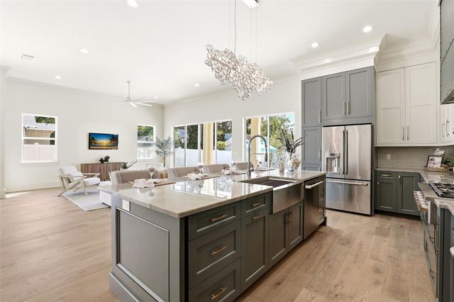 330 W PRINCETON STREET, Orlando, FL 32804