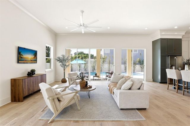 330 W PRINCETON STREET, Orlando, FL 32804