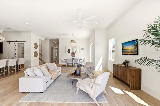 330 W PRINCETON STREET, Orlando, FL 32804