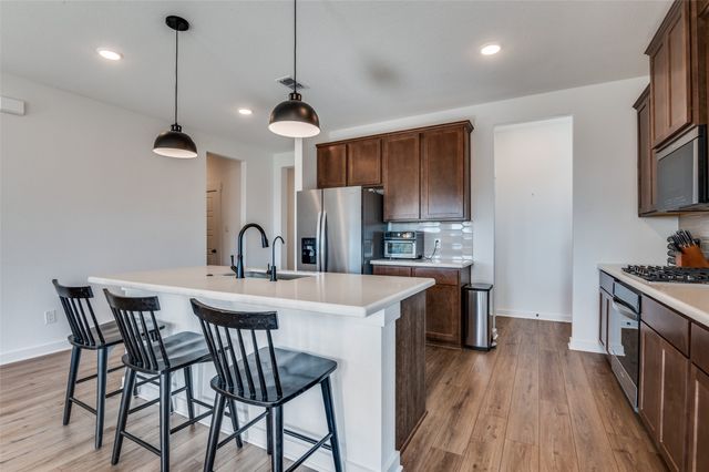 3533 Redbud Flower Trail, Prairie Ridge, TX 76084