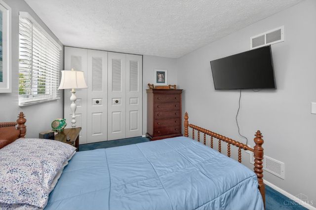 2859 Mossy Brink Court, Maineville, OH 45039