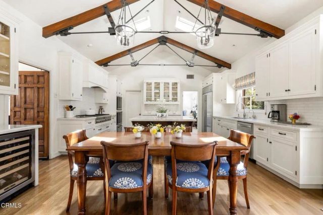 1275 Hillcrest Avenue, Pasadena, CA 91106