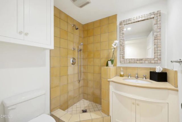 1275 Hillcrest Avenue, Pasadena, CA 91106