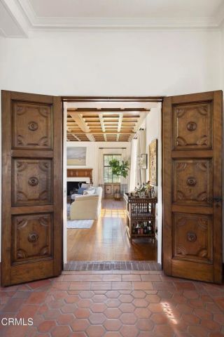 1275 Hillcrest Avenue, Pasadena, CA 91106