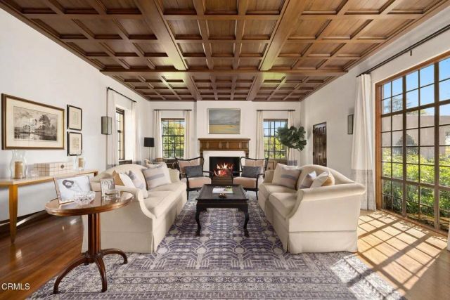 1275 Hillcrest Avenue, Pasadena, CA 91106