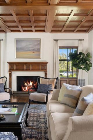 1275 Hillcrest Avenue, Pasadena, CA 91106