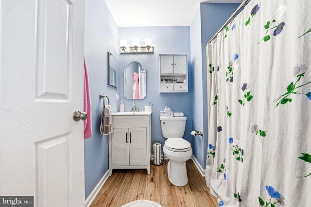 1313 STONEHENGE DR, Williamstown, NJ 08094