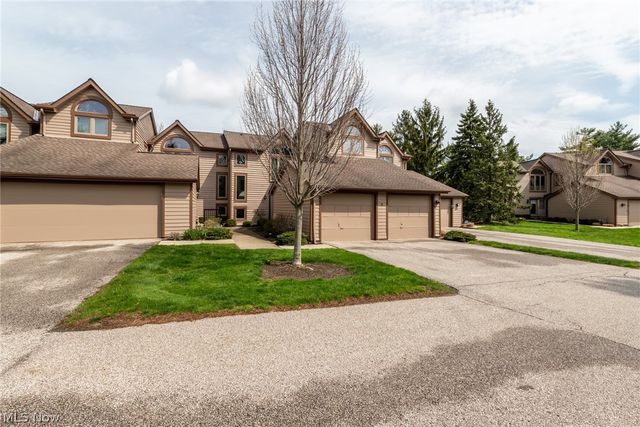 3 Windrush Lane, Beachwood, OH 44122