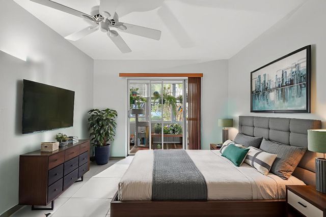 3320 Lake Osborne Drive 102, Lake Worth Beach, FL 33461