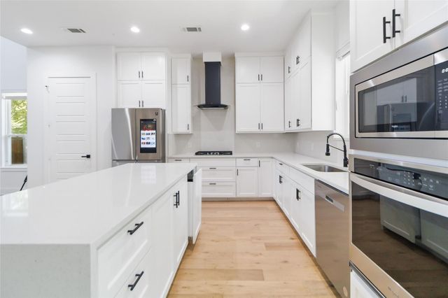 4136 Mart Street, Dallas, TX 75212