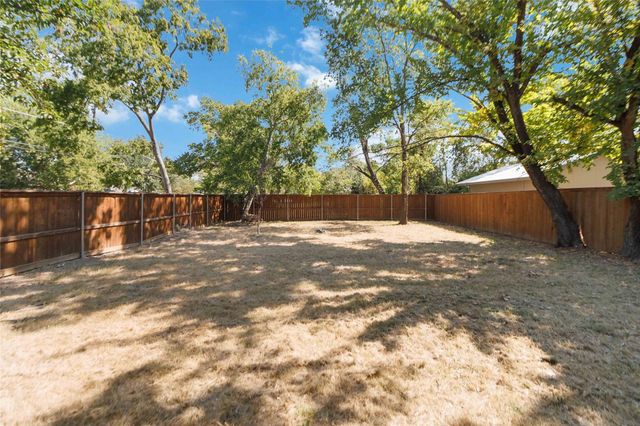 4136 Mart Street, Dallas, TX 75212