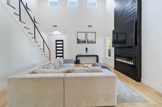 4136 Mart Street, Dallas, TX 75212