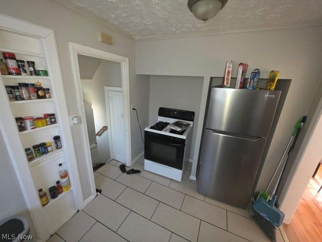 367 E 211th Street, Euclid, OH 44123