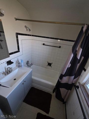 367 E 211th Street, Euclid, OH 44123