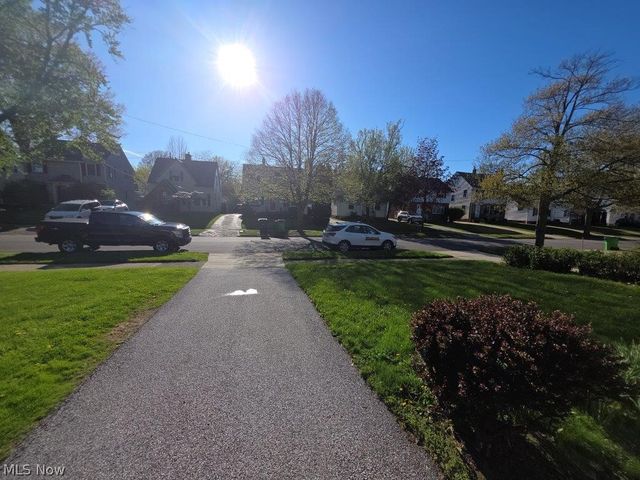 367 E 211th Street, Euclid, OH 44123