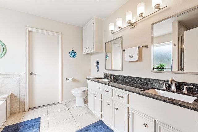 13758 HAWKSNEST BAY Dr, Corpus Christi, TX 78418