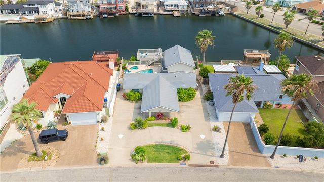 13758 HAWKSNEST BAY Dr, Corpus Christi, TX 78418