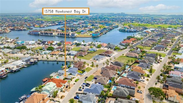 13758 HAWKSNEST BAY Dr, Corpus Christi, TX 78418