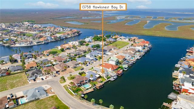 13758 HAWKSNEST BAY Dr, Corpus Christi, TX 78418