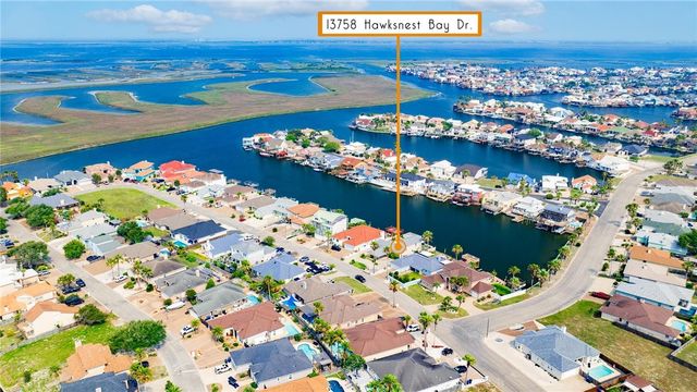 13758 HAWKSNEST BAY Dr, Corpus Christi, TX 78418