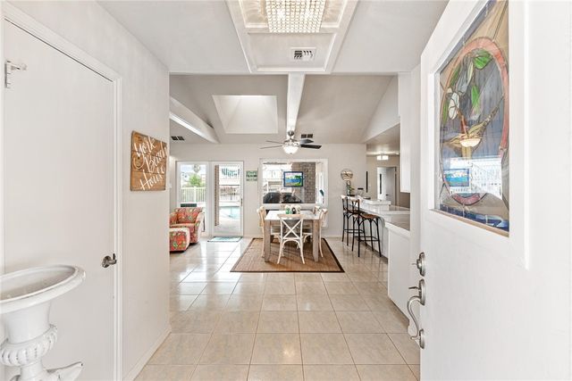 13758 HAWKSNEST BAY Dr, Corpus Christi, TX 78418