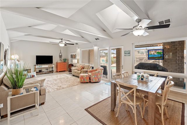 13758 HAWKSNEST BAY Dr, Corpus Christi, TX 78418