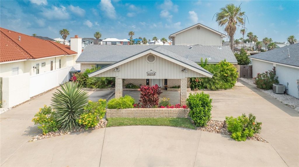 13758 HAWKSNEST BAY Dr, Corpus Christi, TX 78418