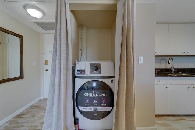 880 MANDALAY AVENUE N414, Clearwater Beach, FL 33767