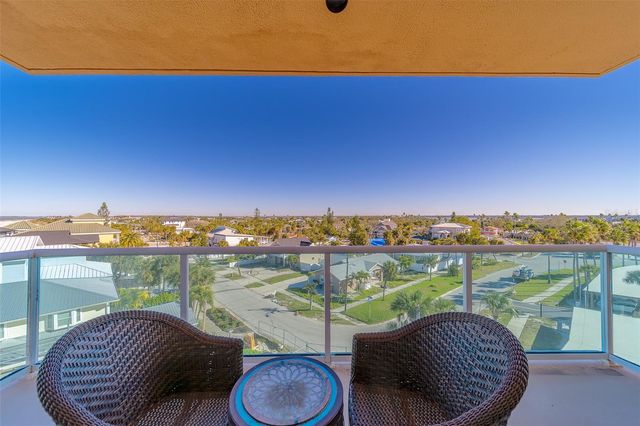 880 MANDALAY AVENUE N414, Clearwater Beach, FL 33767