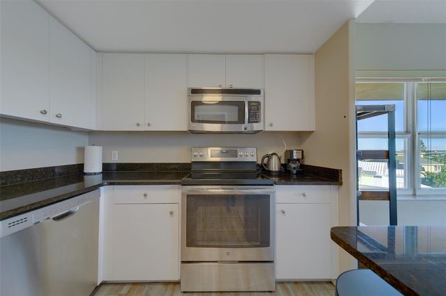 880 MANDALAY AVENUE N414, Clearwater Beach, FL 33767