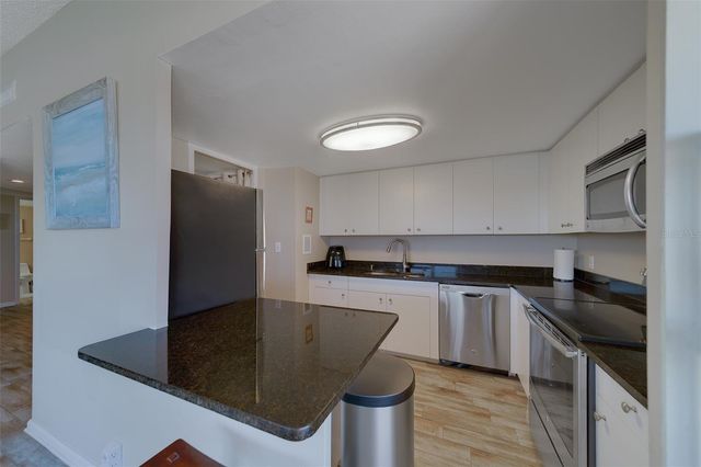 880 MANDALAY AVENUE N414, Clearwater Beach, FL 33767