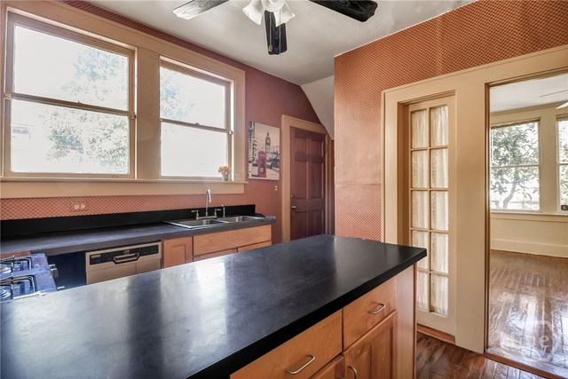 210 E 48th Street, Savannah, GA 31405