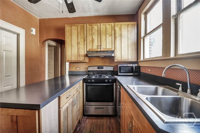 210 E 48th Street, Savannah, GA 31405