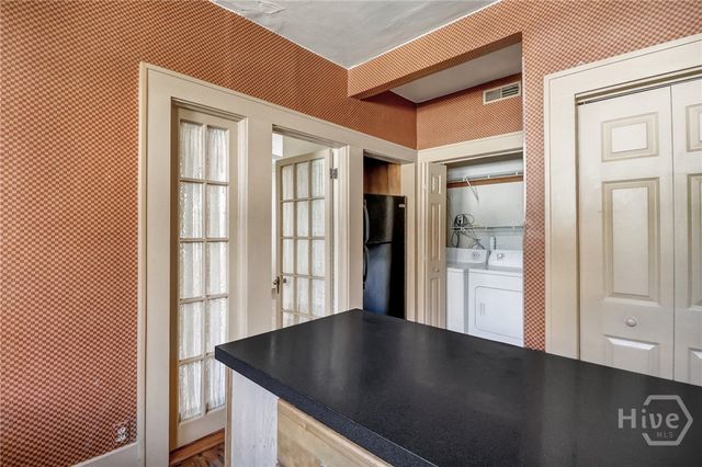 210 E 48th Street, Savannah, GA 31405