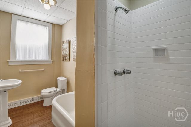 210 E 48th Street, Savannah, GA 31405