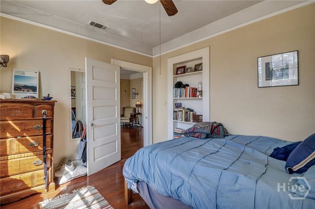 210 E 48th Street, Savannah, GA 31405