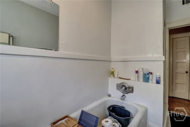 210 E 48th Street, Savannah, GA 31405