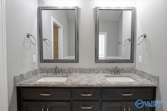 26415 Birkshire Lane, Athens, AL 35613