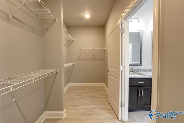 26415 Birkshire Lane, Athens, AL 35613