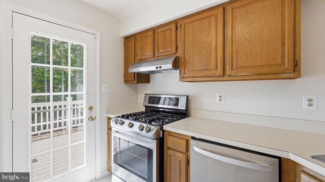10319 LEE MANOR DR, Manassas, VA 20110