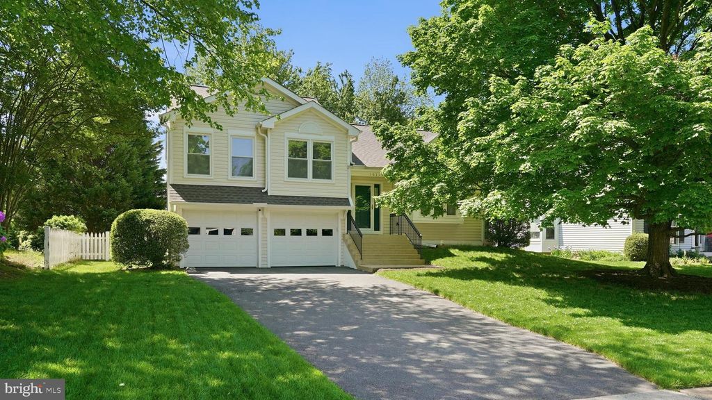 10319 LEE MANOR DR, Manassas, VA 20110