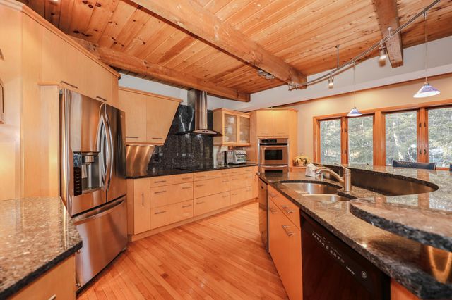 4 Windsor Boulevard, Londonderry, NH 03053