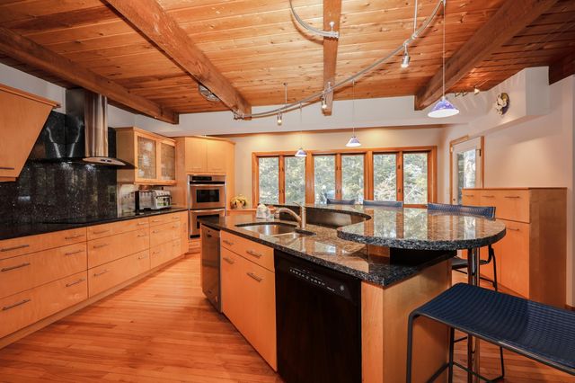 4 Windsor Boulevard, Londonderry, NH 03053