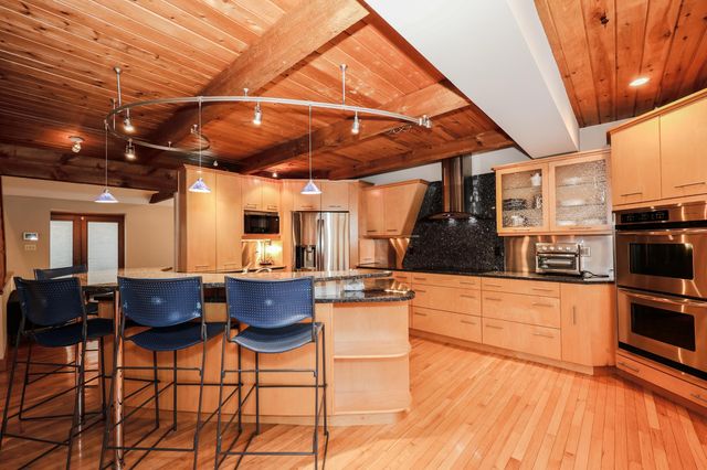 4 Windsor Boulevard, Londonderry, NH 03053