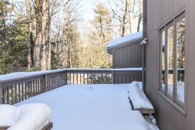 4 Windsor Boulevard, Londonderry, NH 03053